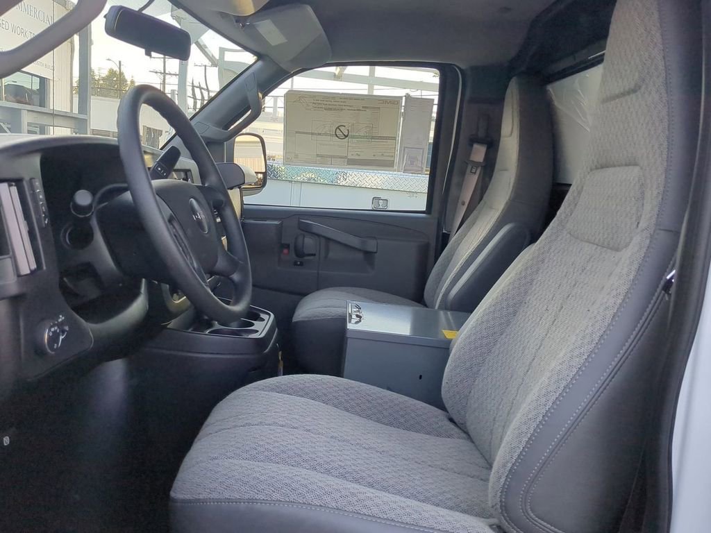 New 2025 GMC Savana 2500 w/ Driver Convenience Package image 20