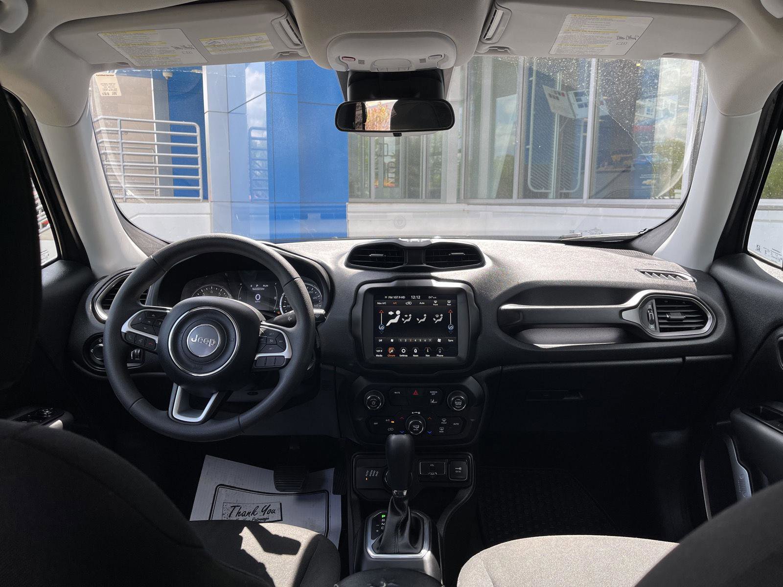 Used 2023 Jeep Renegade Latitude AWD/4WD image 19