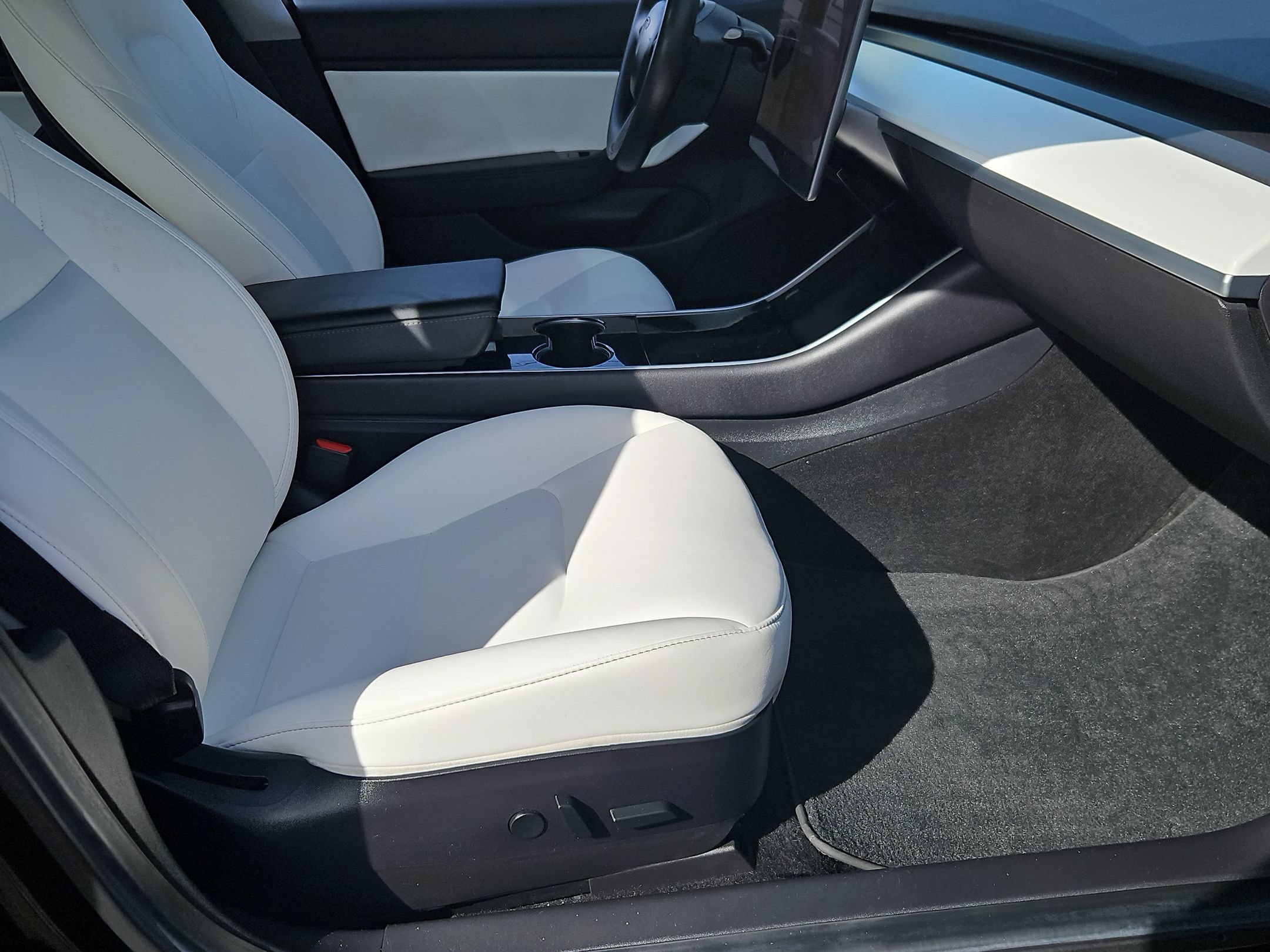 Used 2019 Tesla Model 3 Long Range AWD/4WD image 29