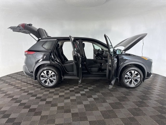 Certified 2021 Nissan Rogue SV image 13