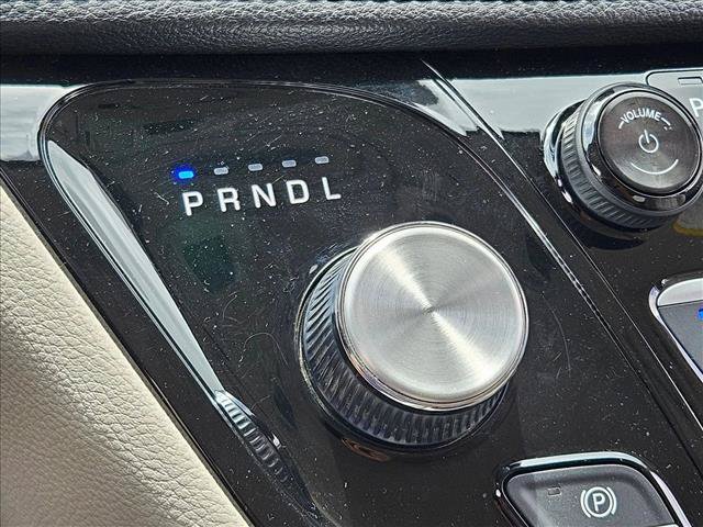 Used 2018 Chrysler Pacifica Limited w/ Advanced Safetytec Group FWD image 8