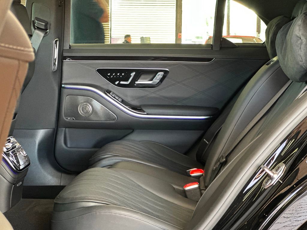 Used 2024 Mercedes-Benz S 63 AMG S image 38