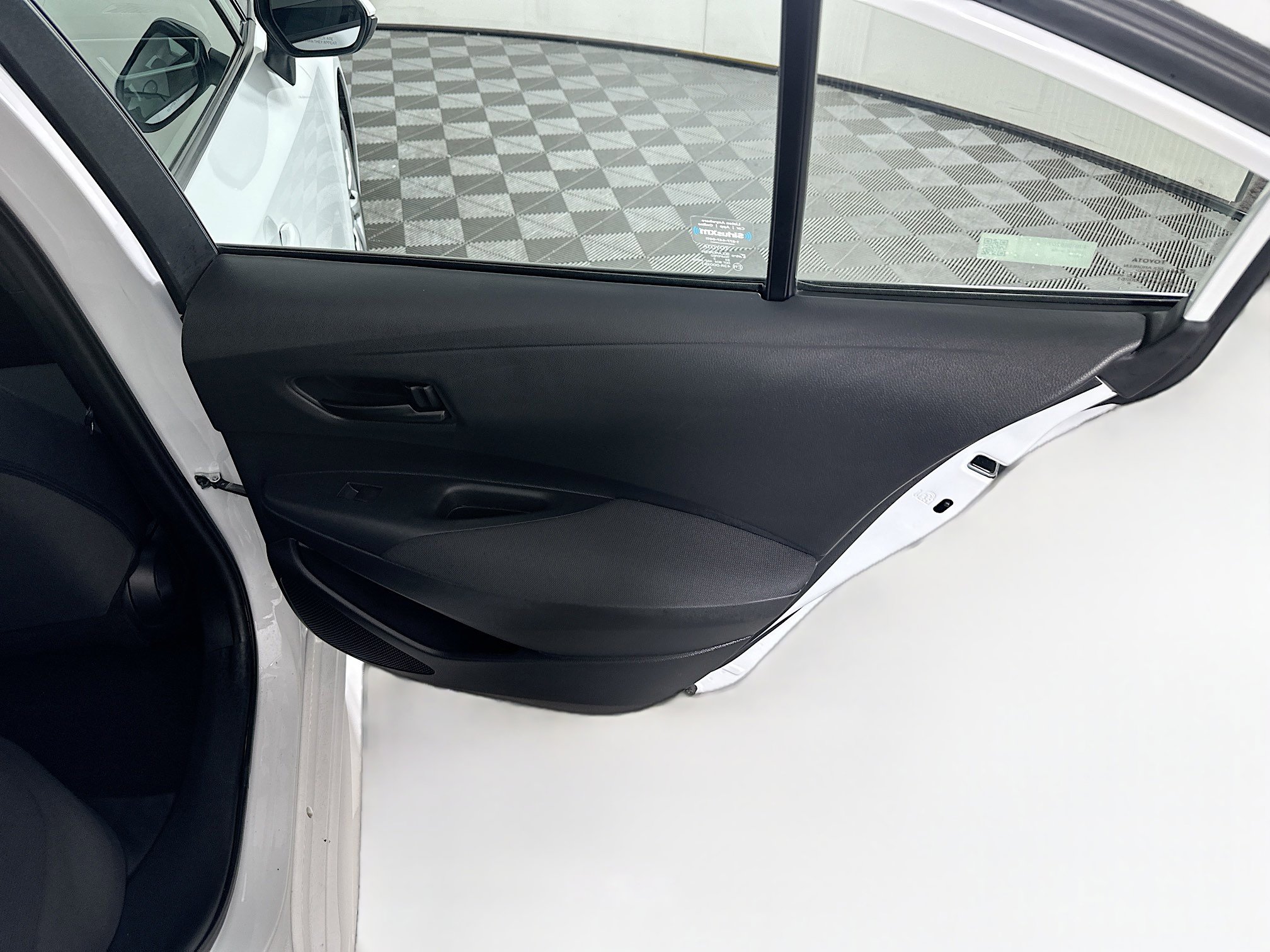 Used 2024 Toyota Corolla LE image 27