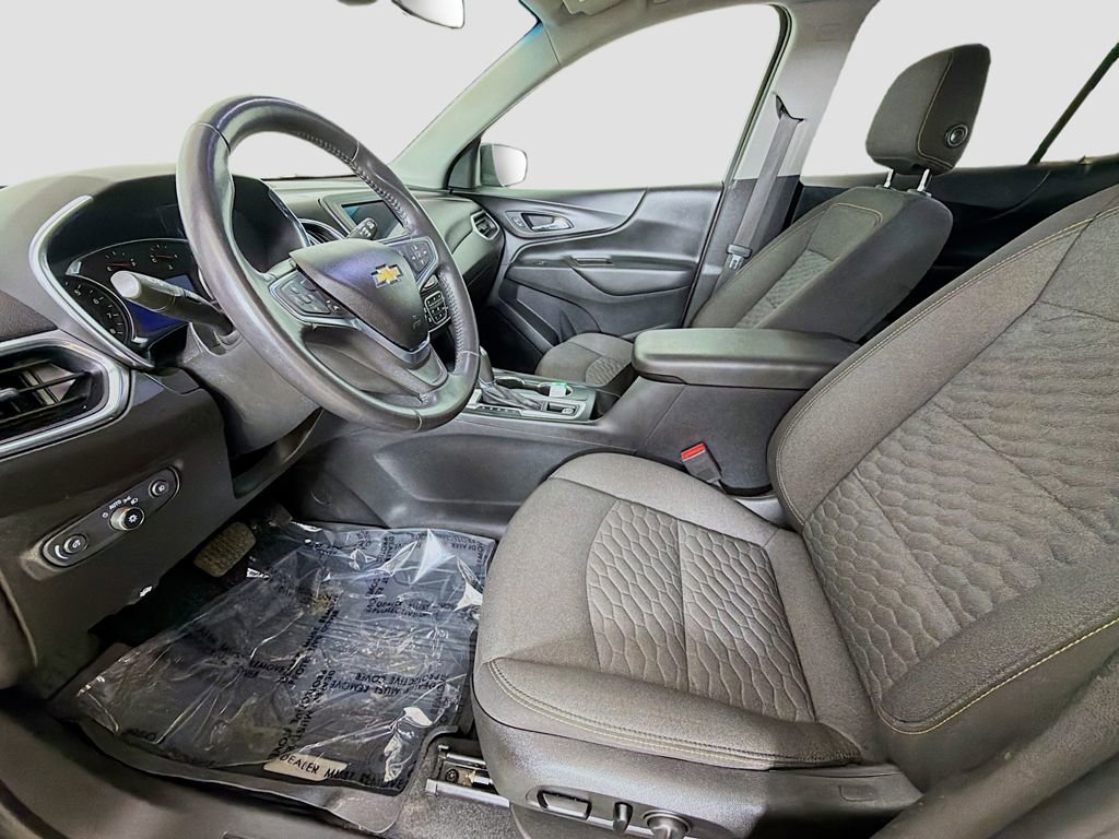 Used 2020 Chevrolet Equinox LT w/ Driver Convenience Package FWD image 18