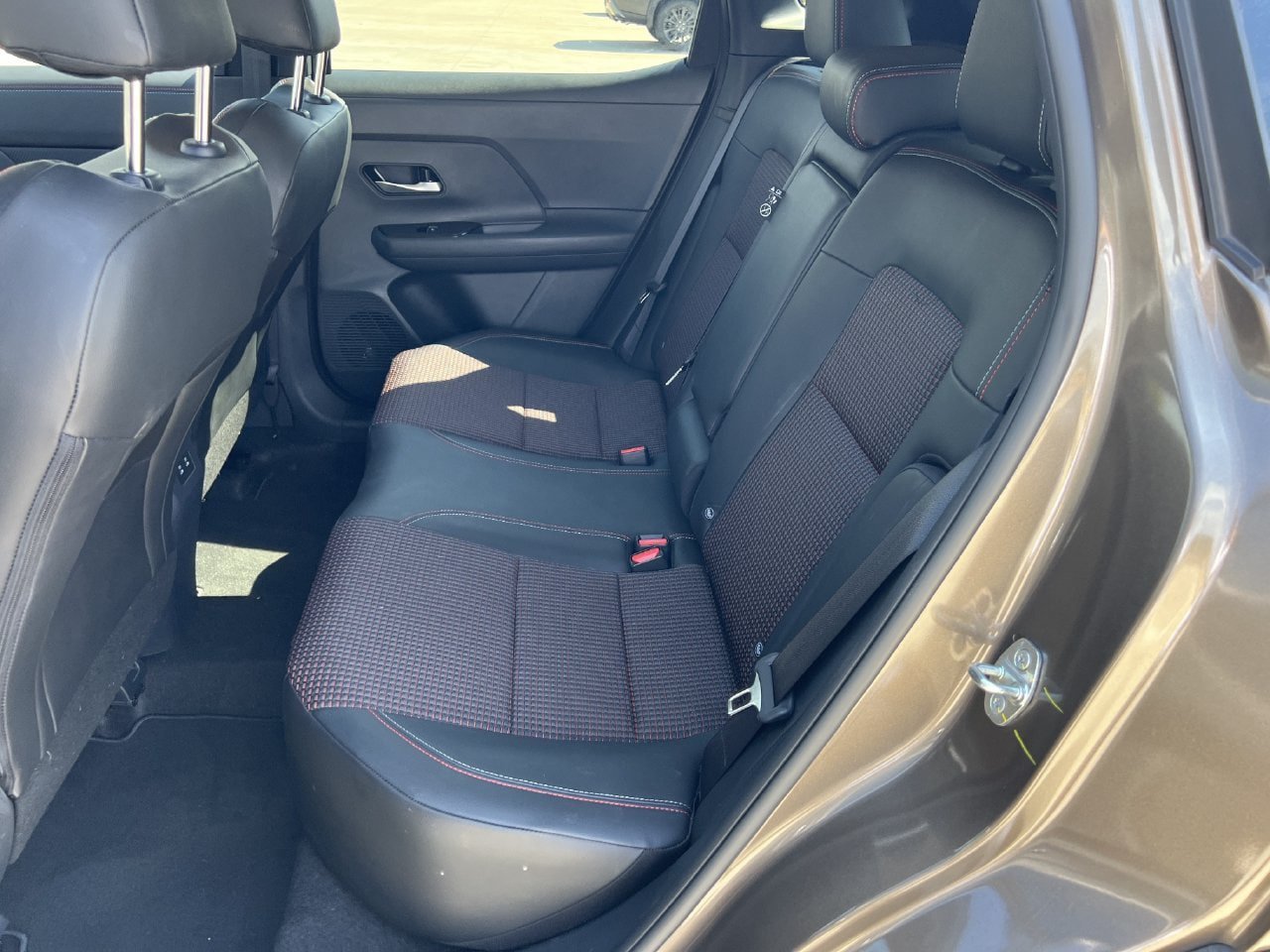 Certified 2026 Nissan Kicks SR FWD image 10
