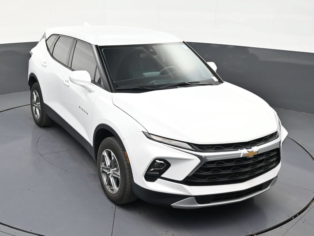 Used 2023 Chevrolet Blazer LT FWD image 18