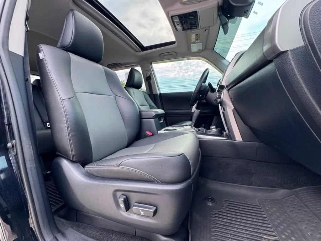 Used 2021 Toyota 4Runner SR5 Premium w/ Moonroof Package AWD/4WD image 10