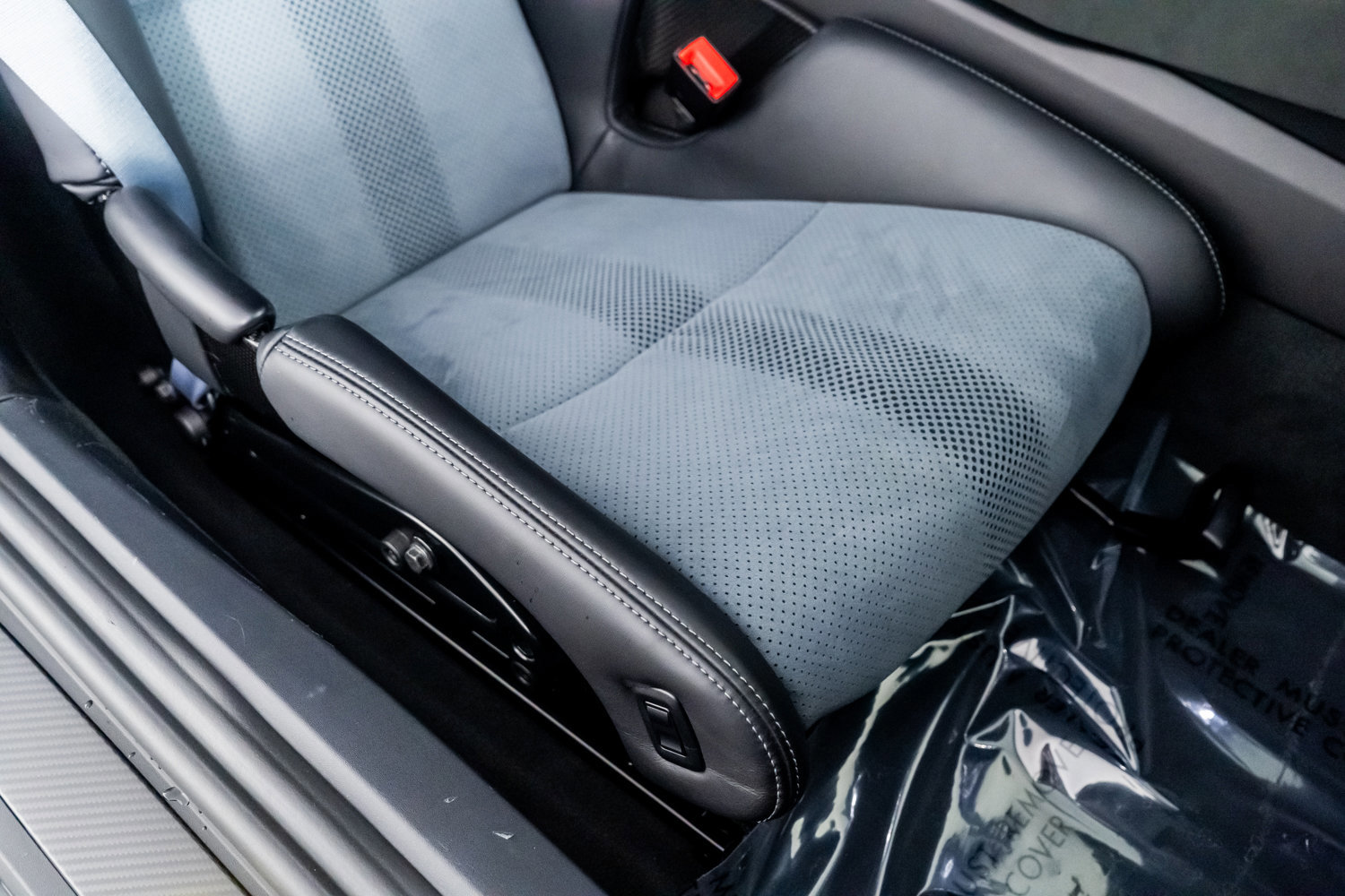 Used 2023 Porsche 718 Cayman GT4 RS w/ Weissach Package image 35