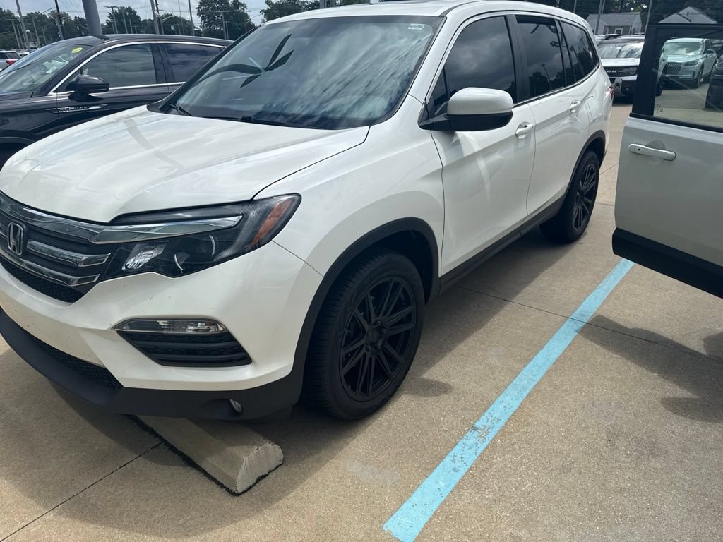 Used 2017 Honda Pilot EX-L image 4