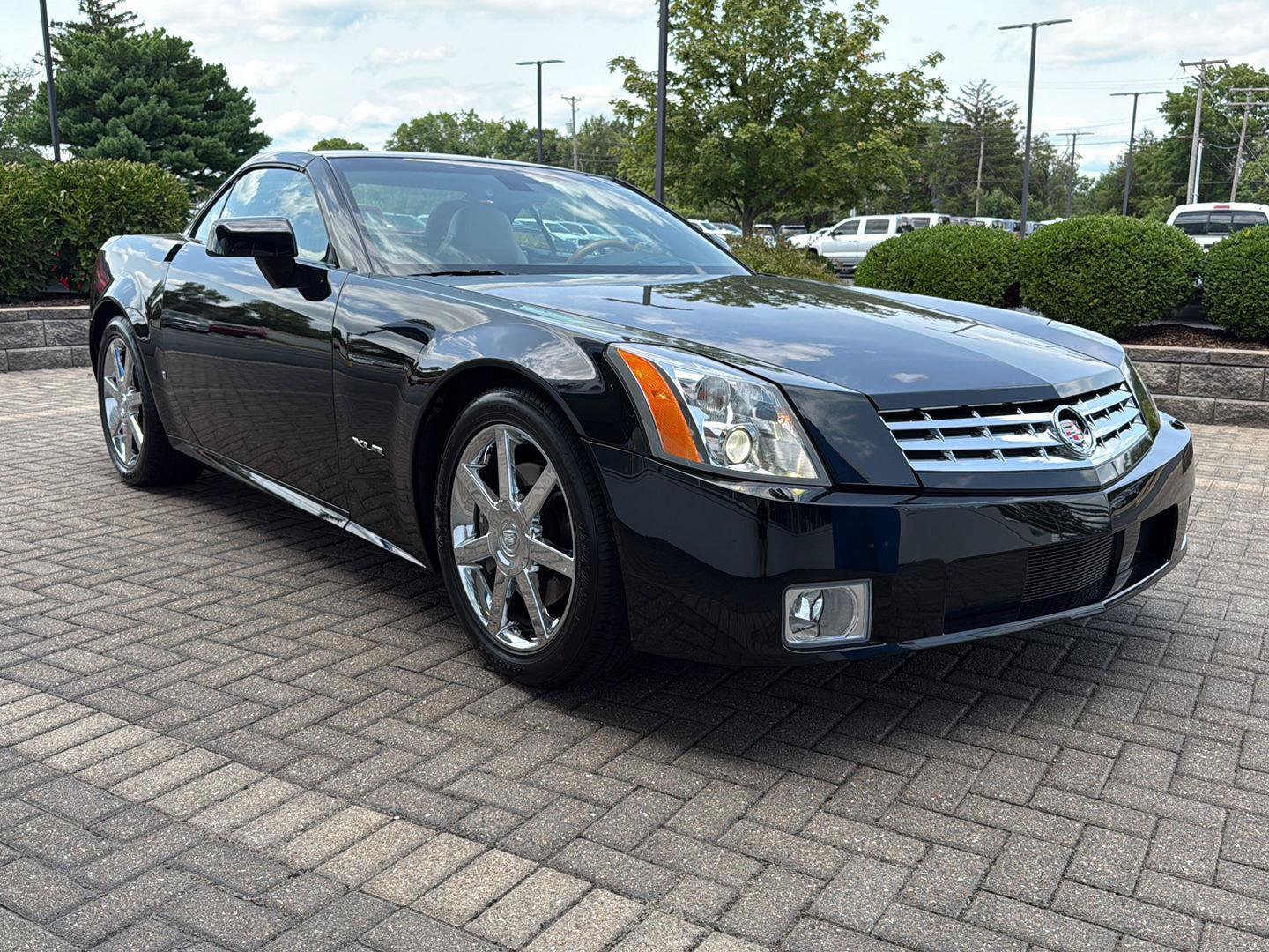 Used 2006 Cadillac XLR RWD image 7