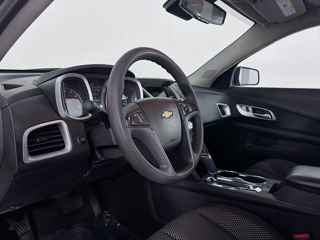 Used 2017 Chevrolet Equinox LS image 12