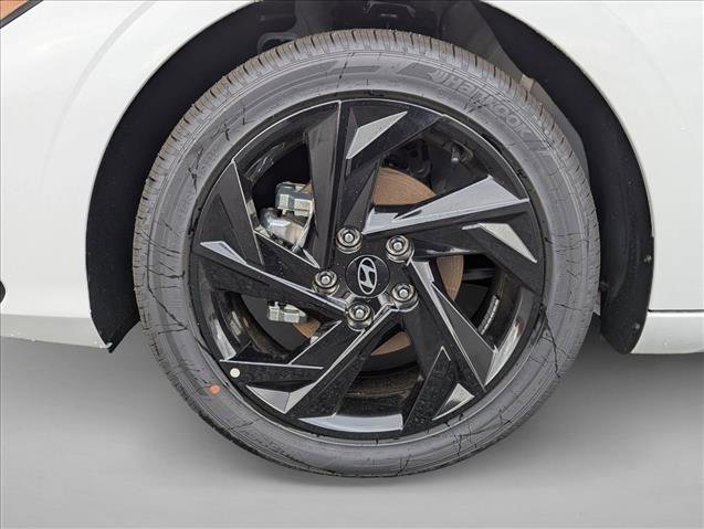 New 2026 Hyundai Elantra SEL Sport Premium image 9
