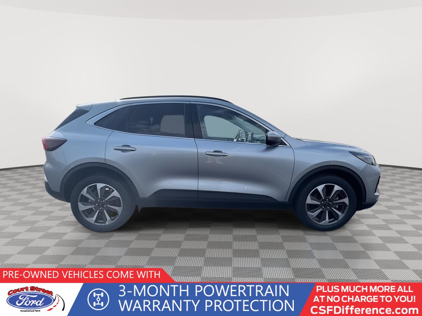 Used 2023 Ford Escape Platinum image 18