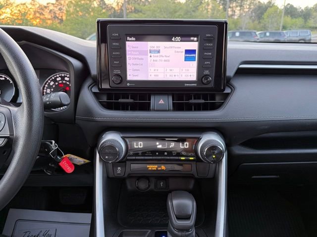 Used 2021 Toyota RAV4 LE AWD/4WD image 18