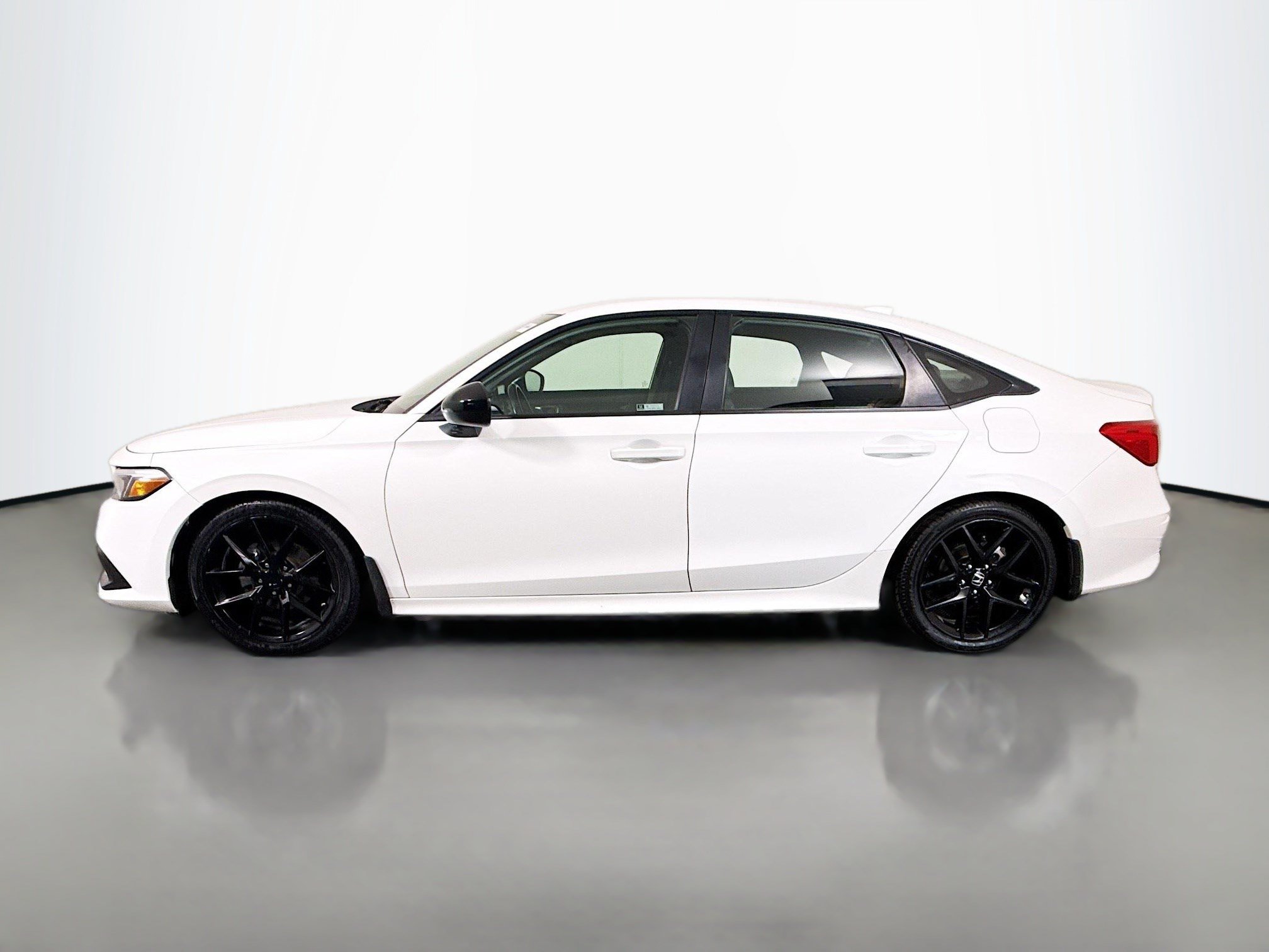 Used 2023 Honda Civic Sport image 6