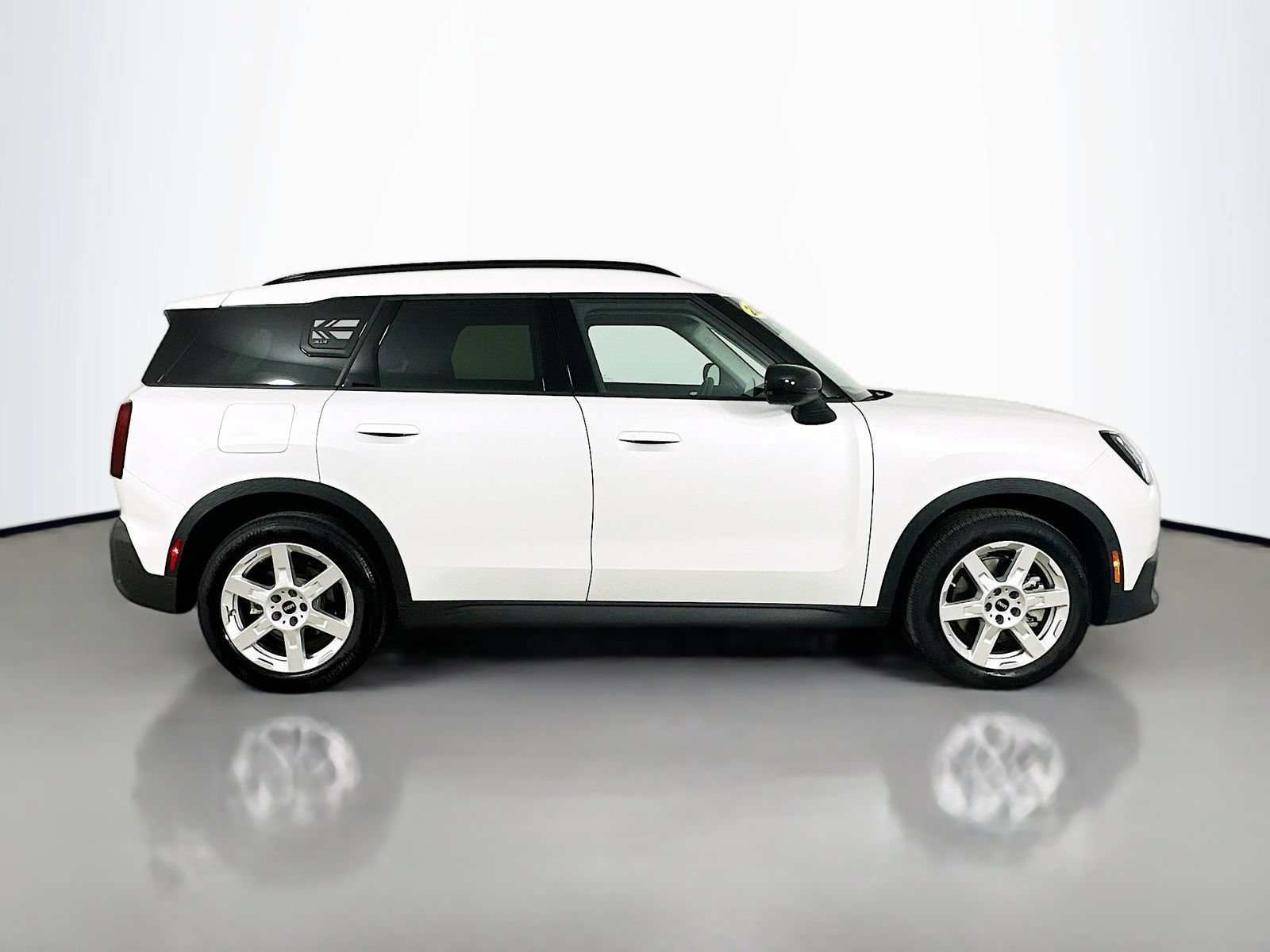 Used 2025 MINI Cooper Countryman S w/ Comfort Package Max AWD/4WD image 4