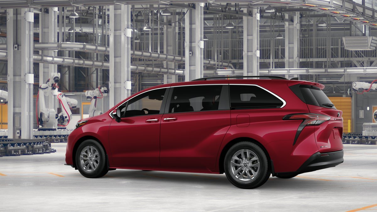 New 2026 Toyota Sienna XLE AWD/4WD image 5