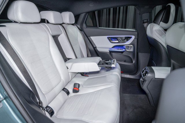 Certified 2026 Mercedes-Benz GLC 300 4MATIC image 13