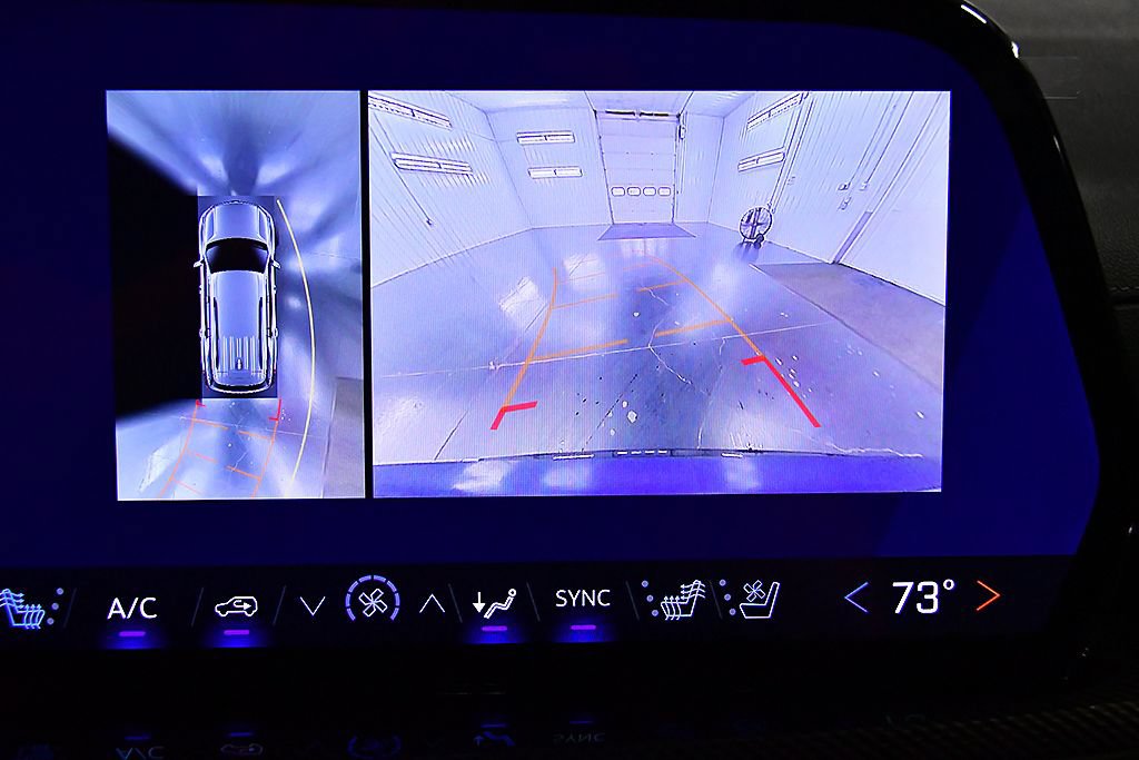 Used 2026 Chevrolet Traverse High Country w/ LPO, Floor Liner Package AWD/4WD image 23