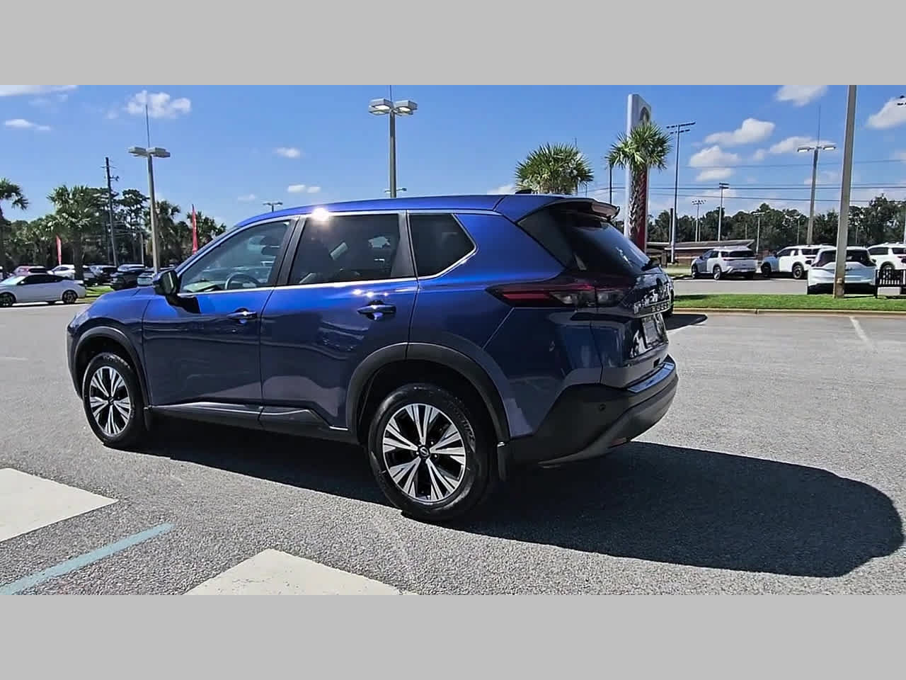 Used 2022 Nissan Rogue SV FWD image 29