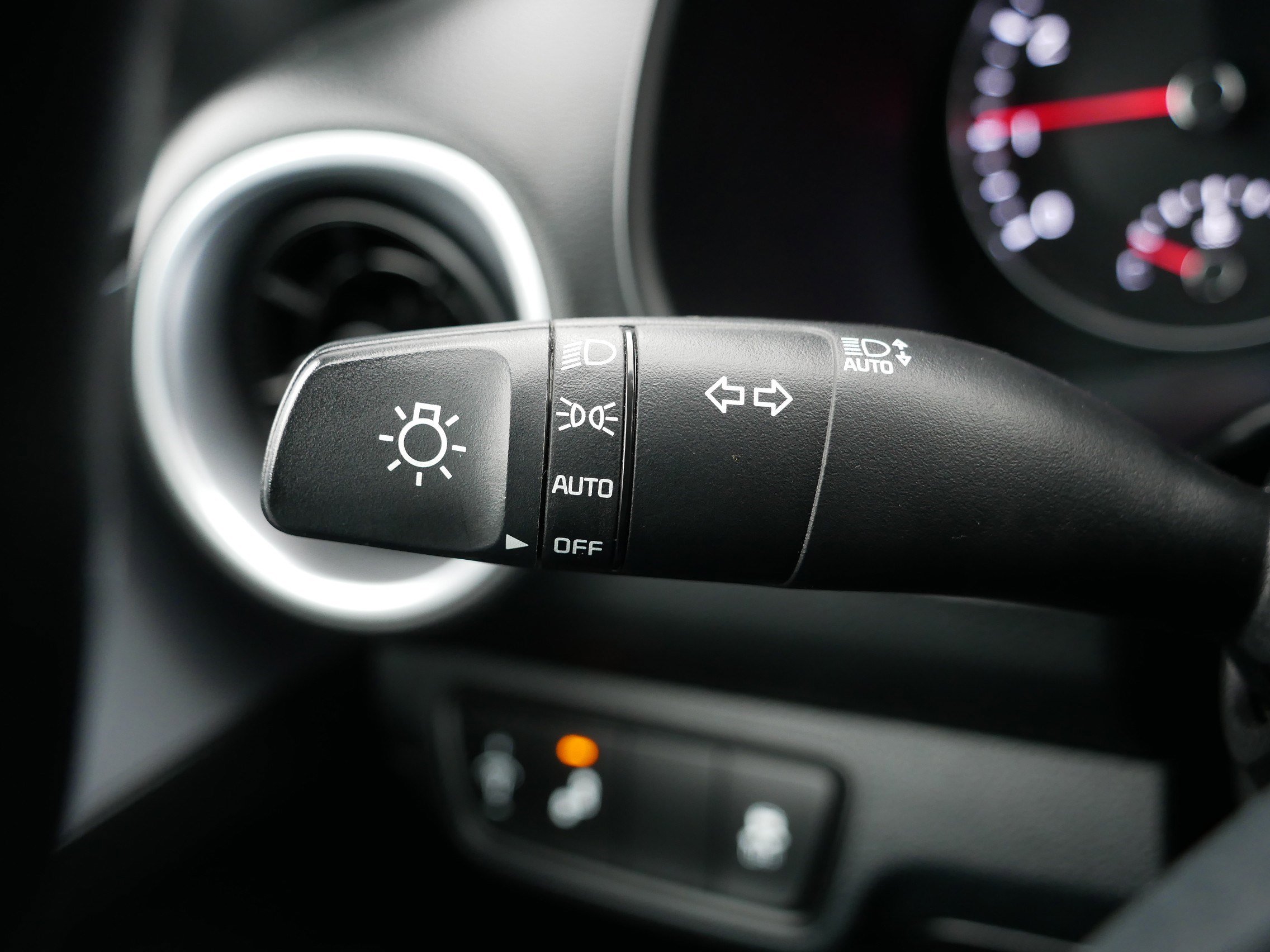 Certified 2023 Kia Forte LXS w/ LXS Technology Package image 33