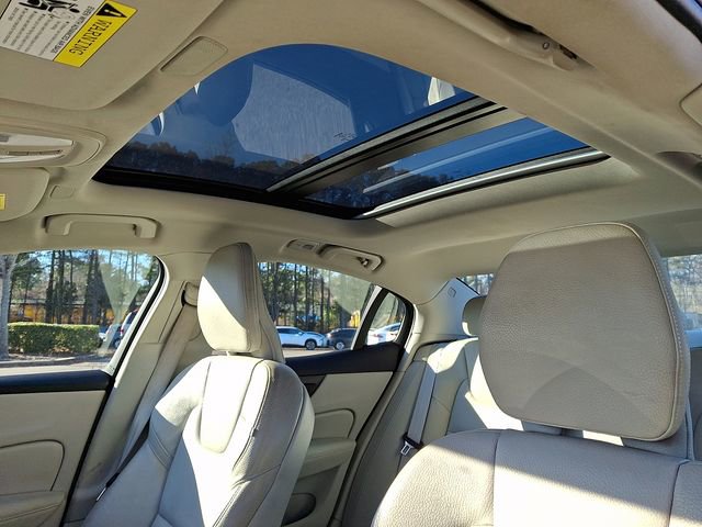 Used 2024 Volvo S60 B5 Core image 18