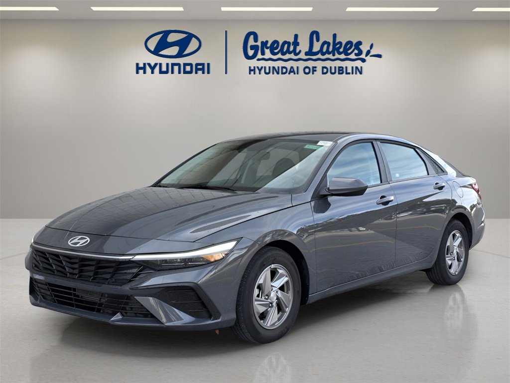 Used 2025 Hyundai Elantra SE w/ Cargo Package