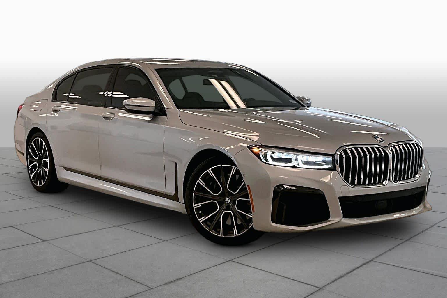 Used 2020 BMW 750i xDrive w/ M Sport Package AWD/4WD image 2