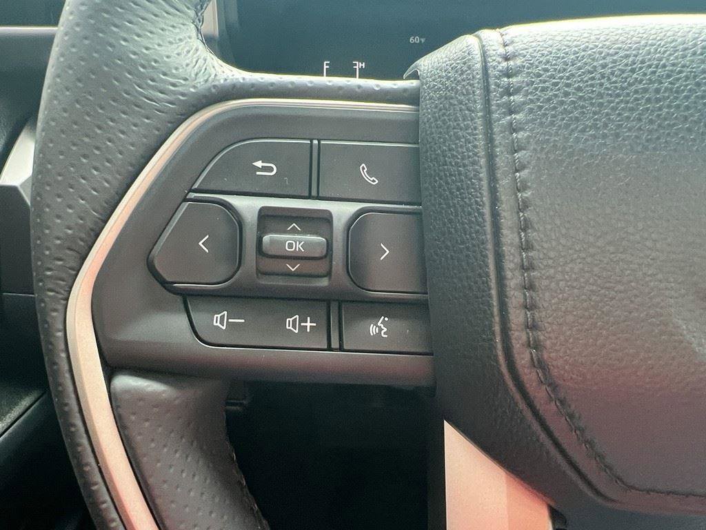 Used 2025 Toyota 4Runner SR5 image 18