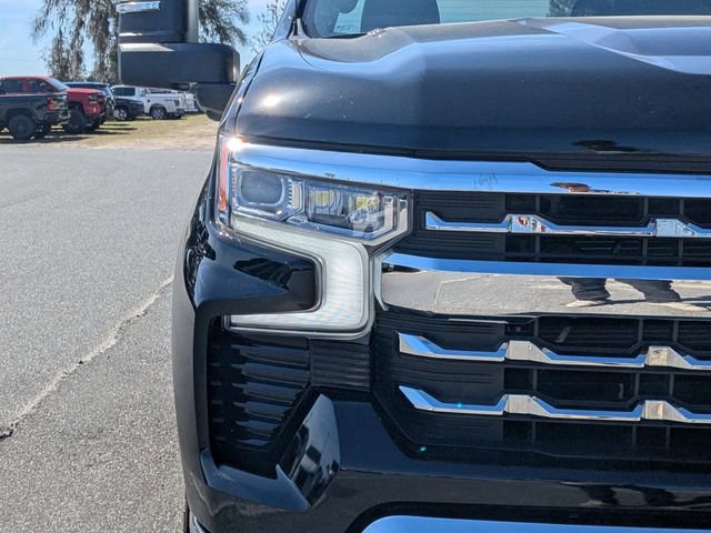 Used 2025 Chevrolet Silverado 1500 LTZ image 9