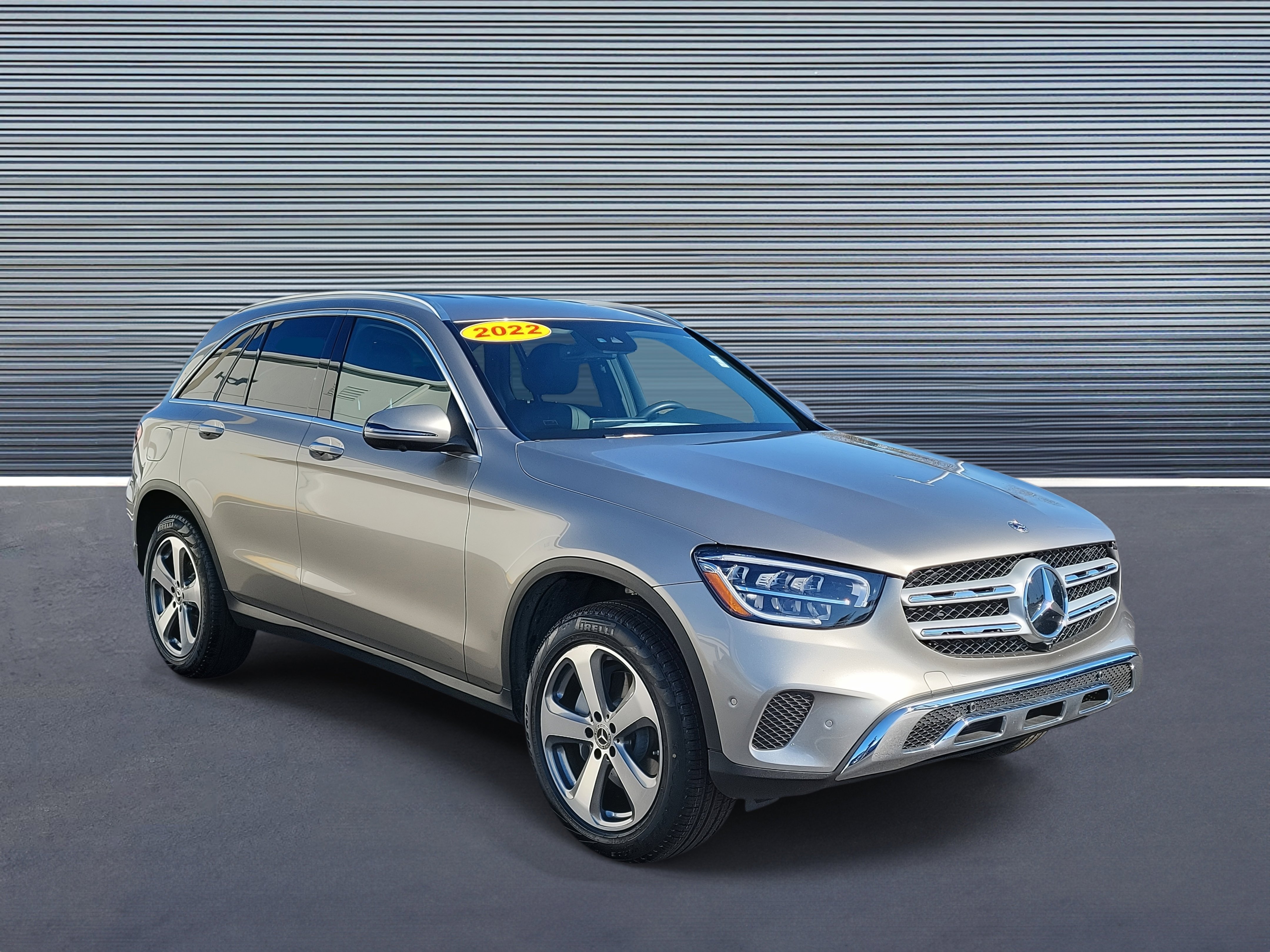 Used 2022 Mercedes-Benz GLC 300 4MATIC image 2
