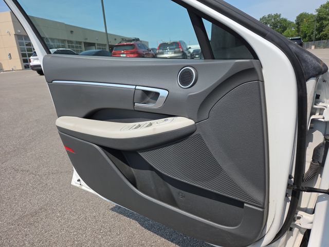 Certified 2023 Hyundai Sonata SEL w/ Preferred Accessory Package FWD image 22