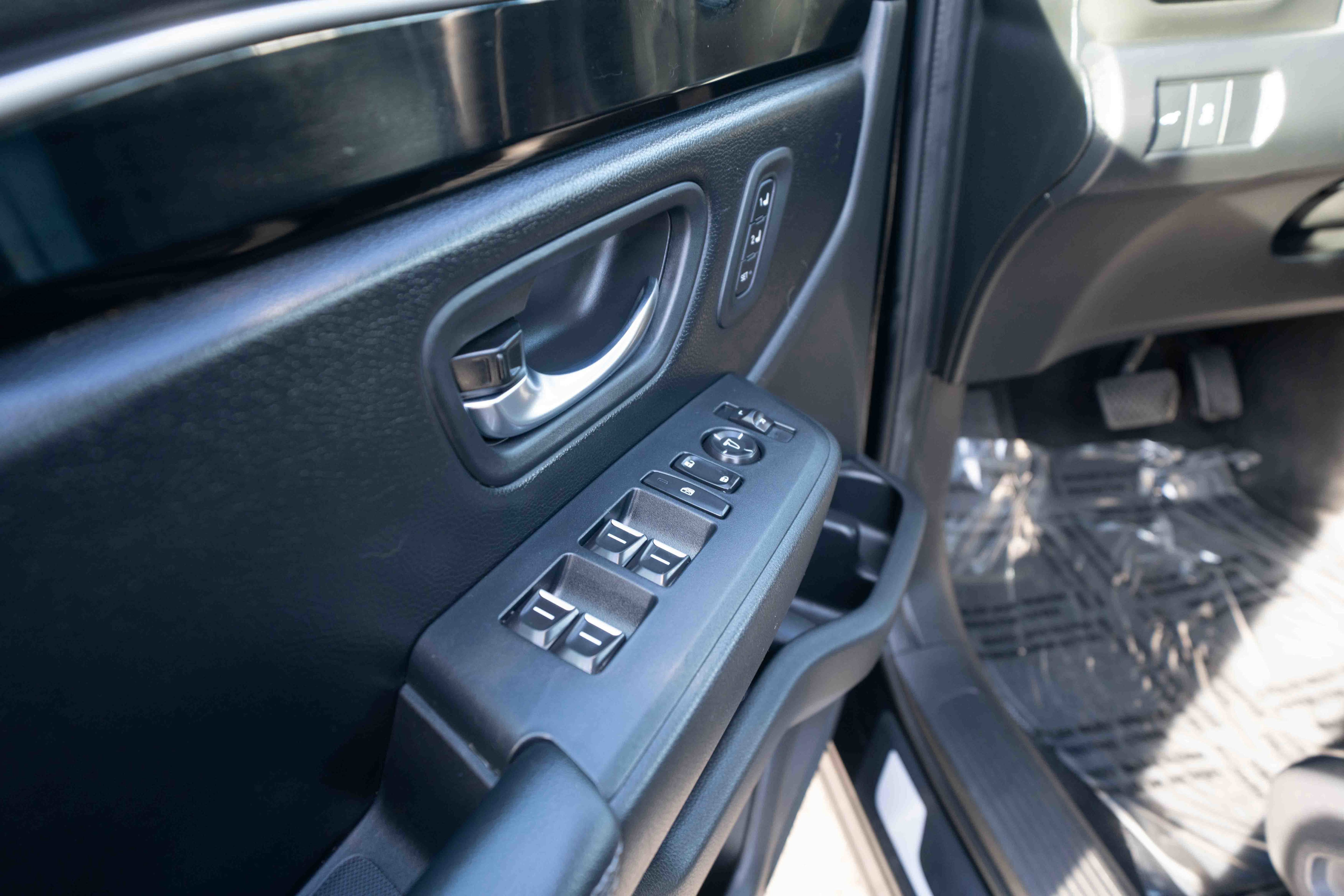 Used 2024 Honda Pilot Touring image 7