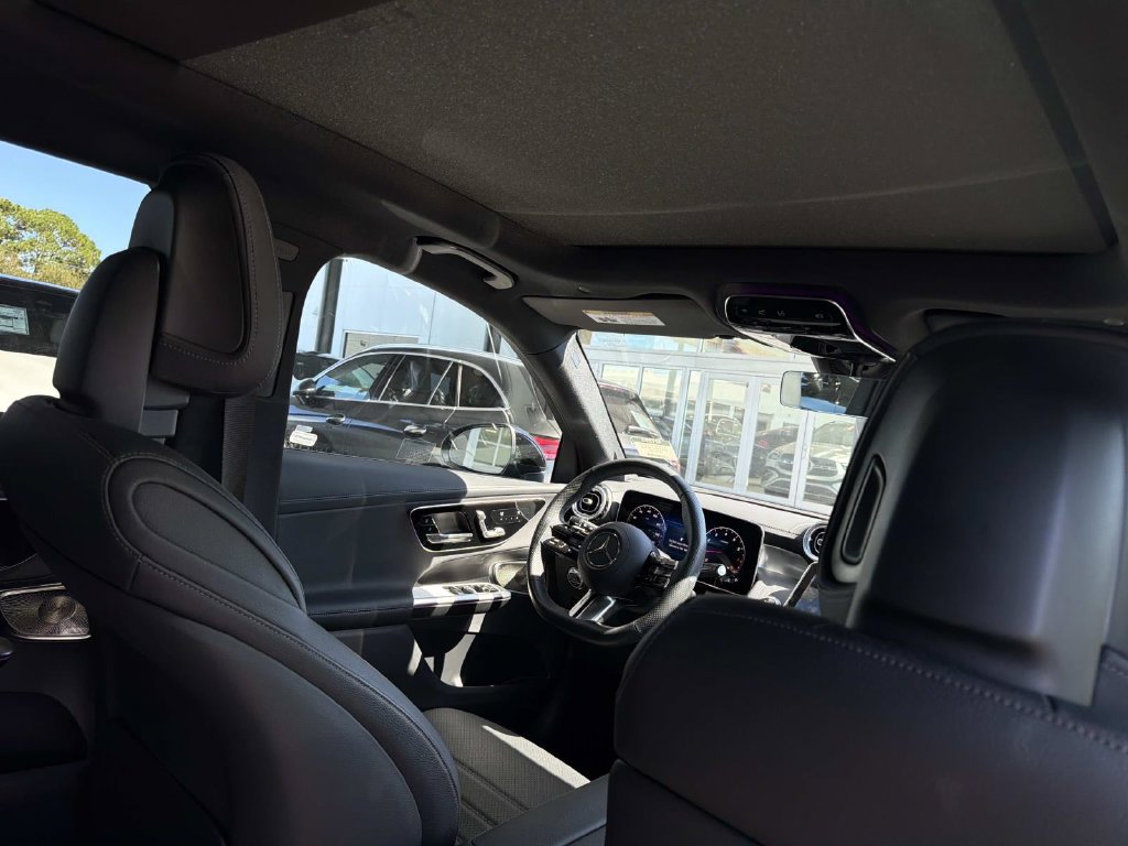 Used 2026 Mercedes-Benz GLC 300 4MATIC image 10