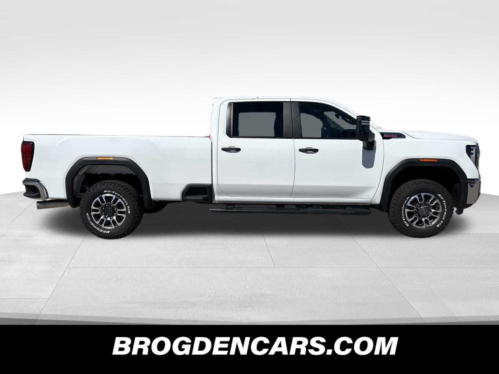 Used 2024 GMC Sierra 3500 Pro image 2