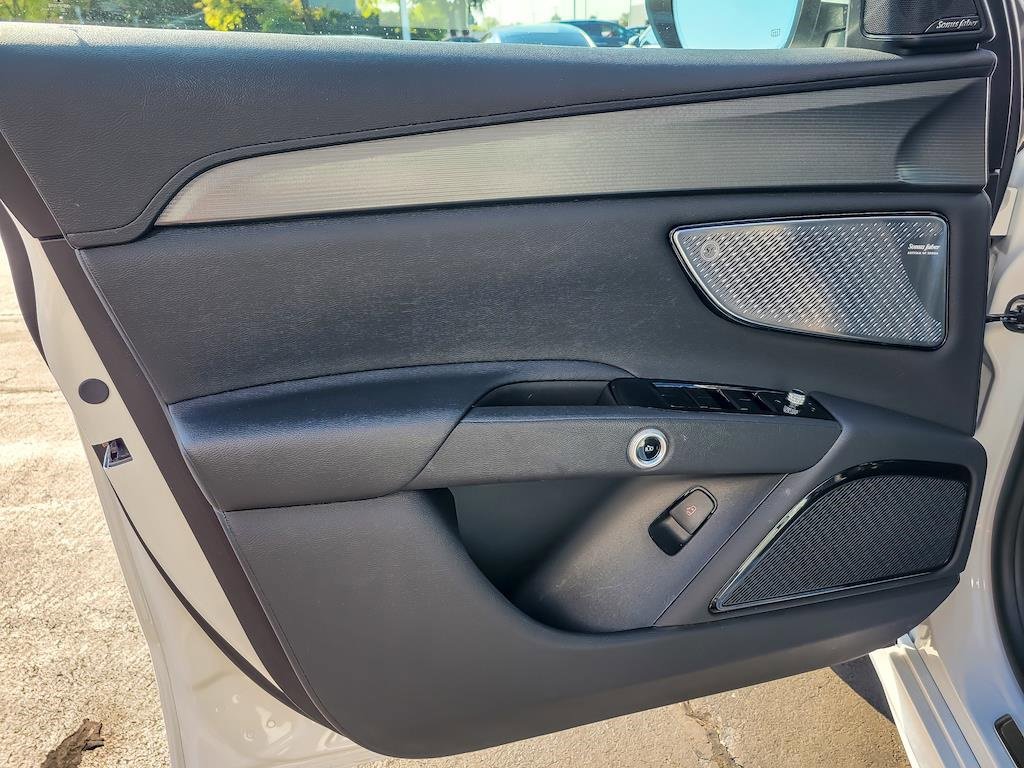 Used 2023 Maserati Grecale GT image 17