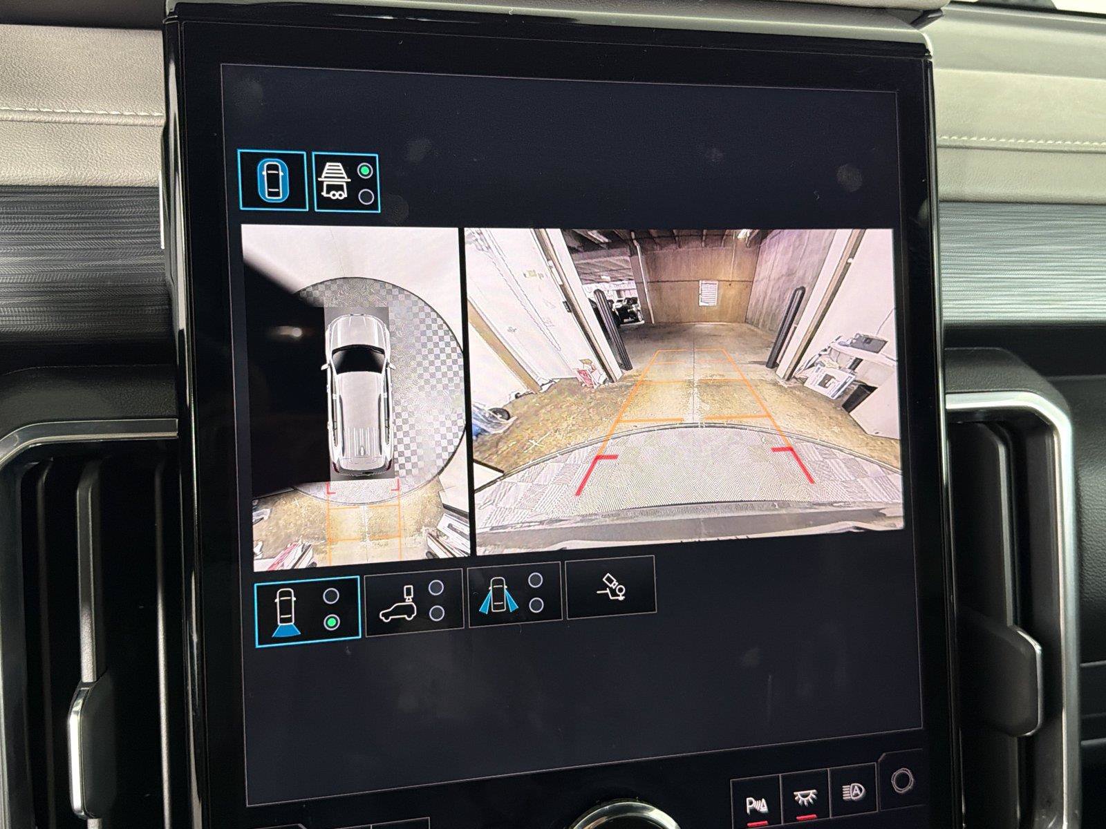 New 2026 GMC Acadia Elevation w/ Elevation Premium Package FWD image 30