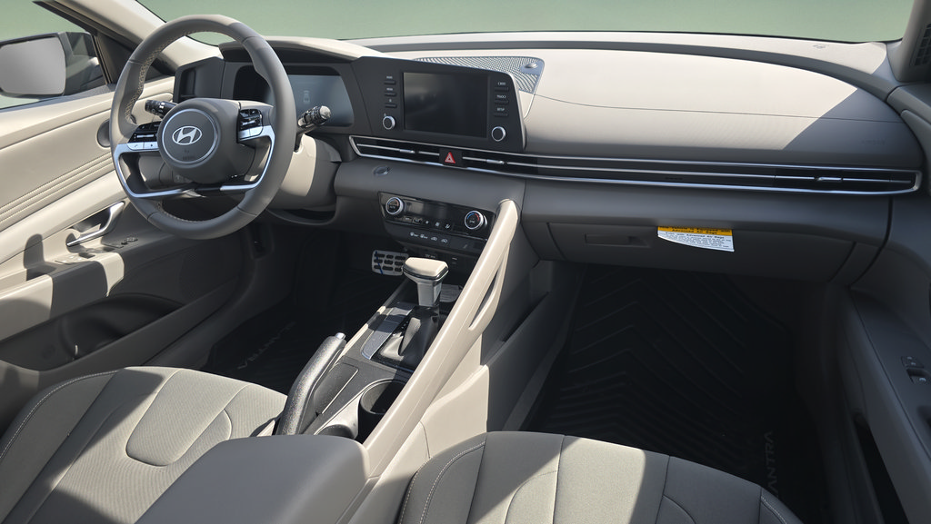 Certified 2026 Hyundai Elantra Sport FWD image 18