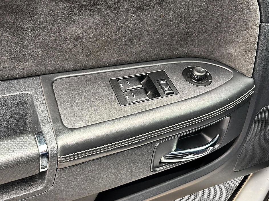 Used 2009 Dodge Challenger SRT8 w/ SRT Option Group II RWD image 19