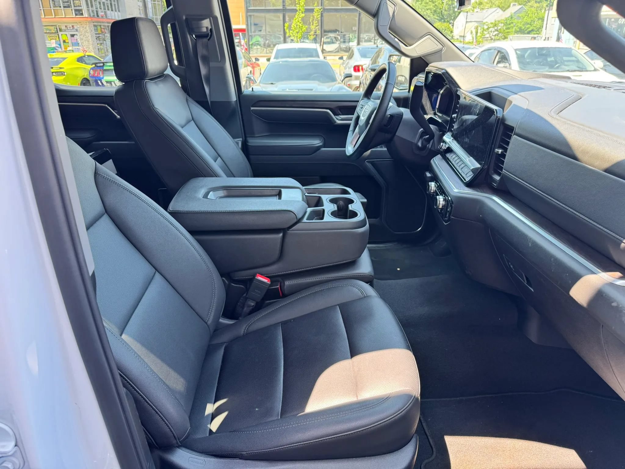 Used 2026 GMC Sierra 1500 SLT RWD image 10
