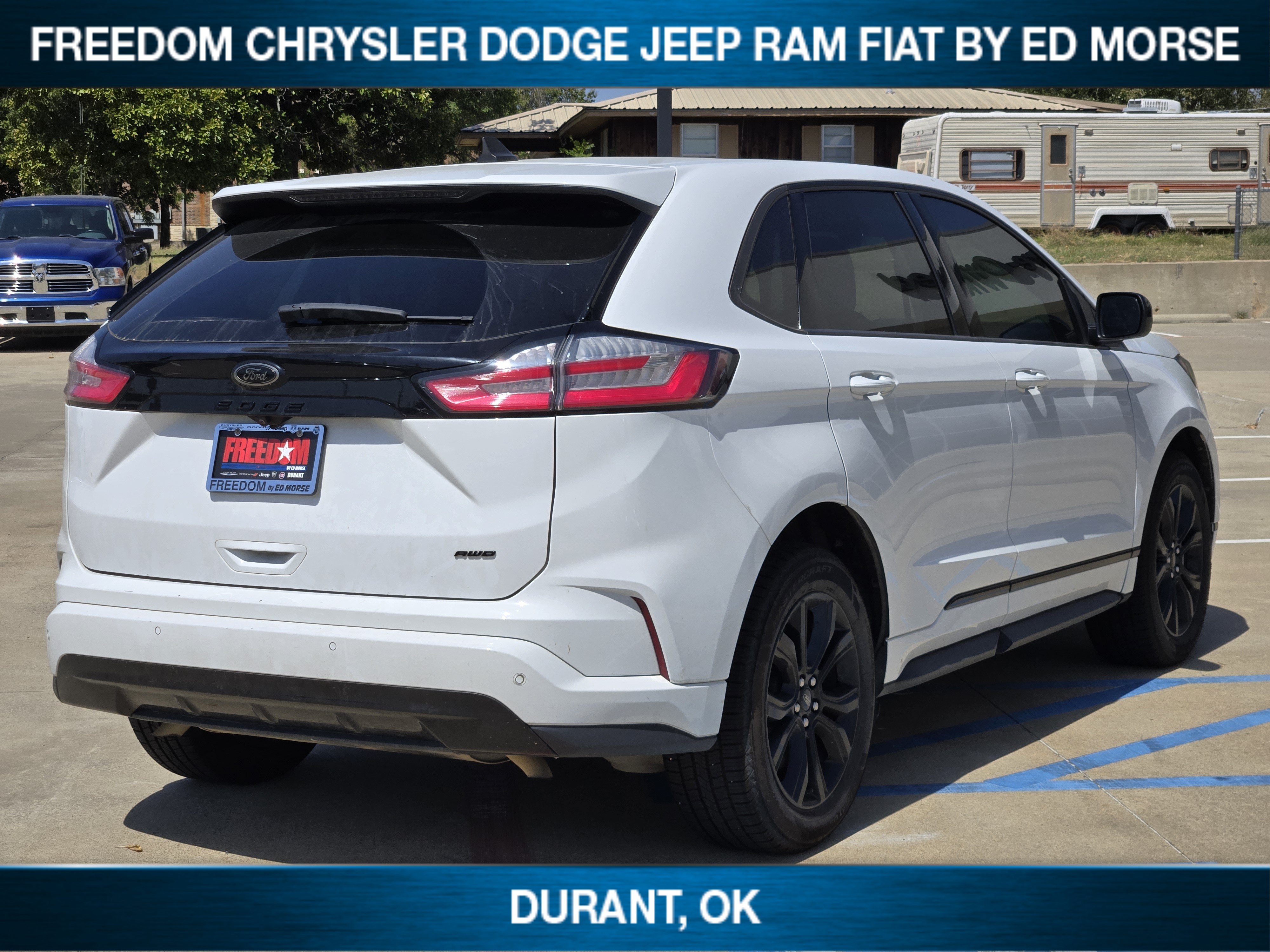 Used 2024 Ford Edge SE w/ Black Appearance Package AWD/4WD image 3