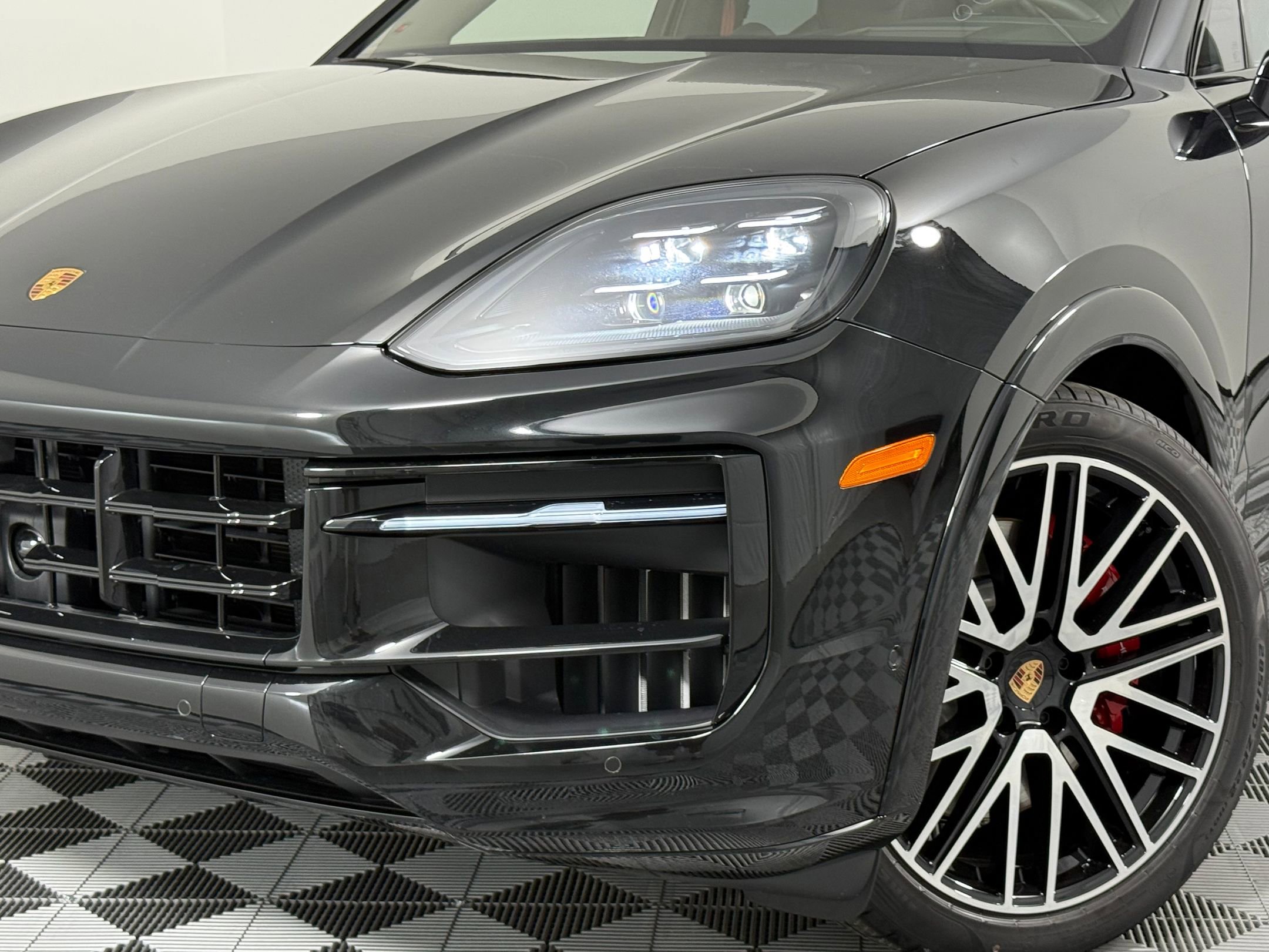 New 2026 Porsche Cayenne GTS image 11