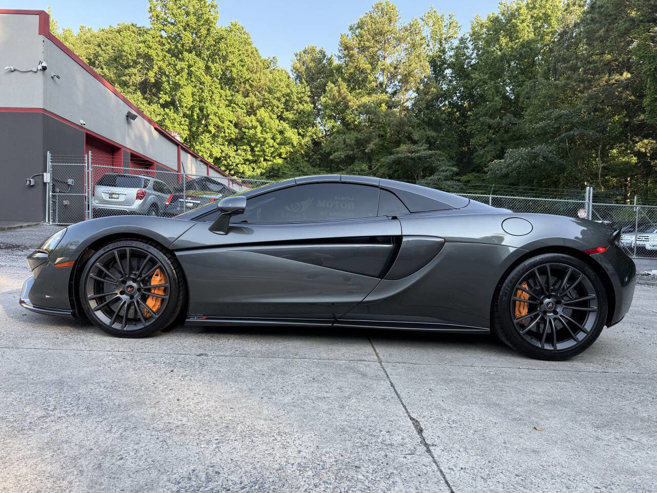 Used 2018 McLaren 570S Spider image 5