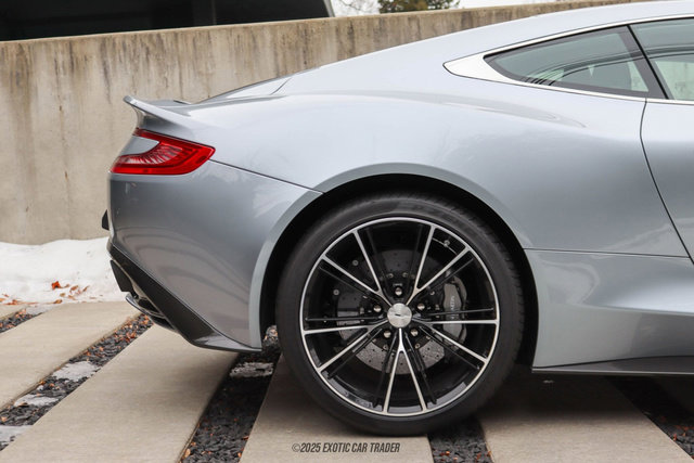 Used 2014 Aston Martin Vanquish Coupe image 10