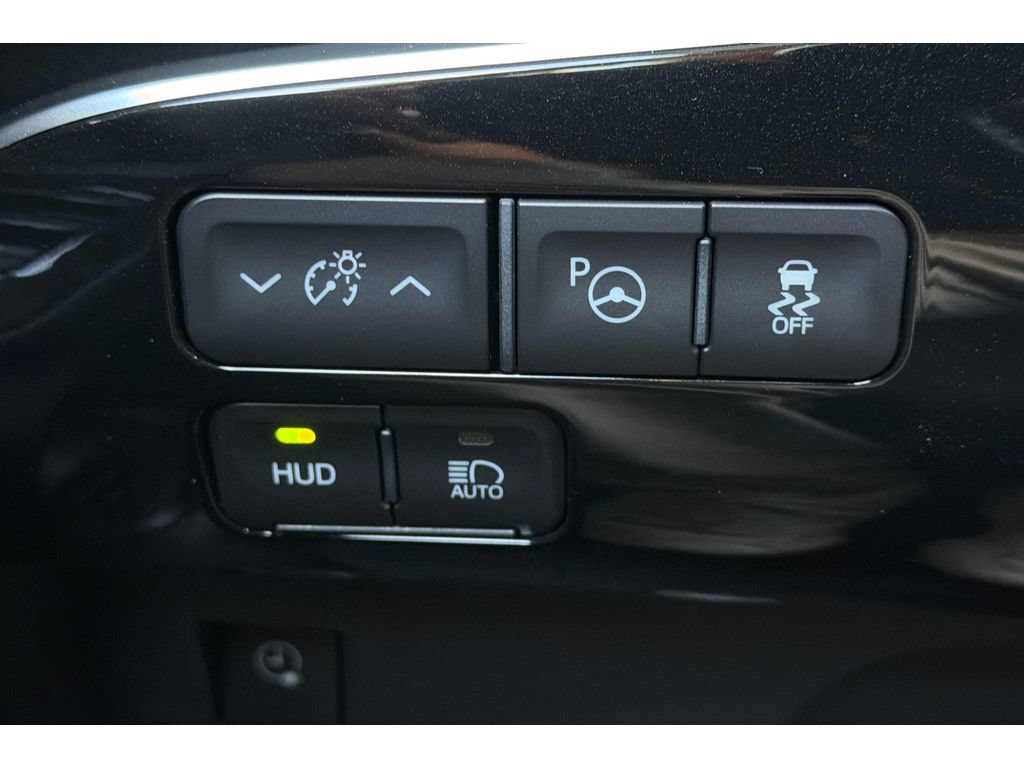 Certified 2021 Toyota Prius Prime Limited FWD image 31