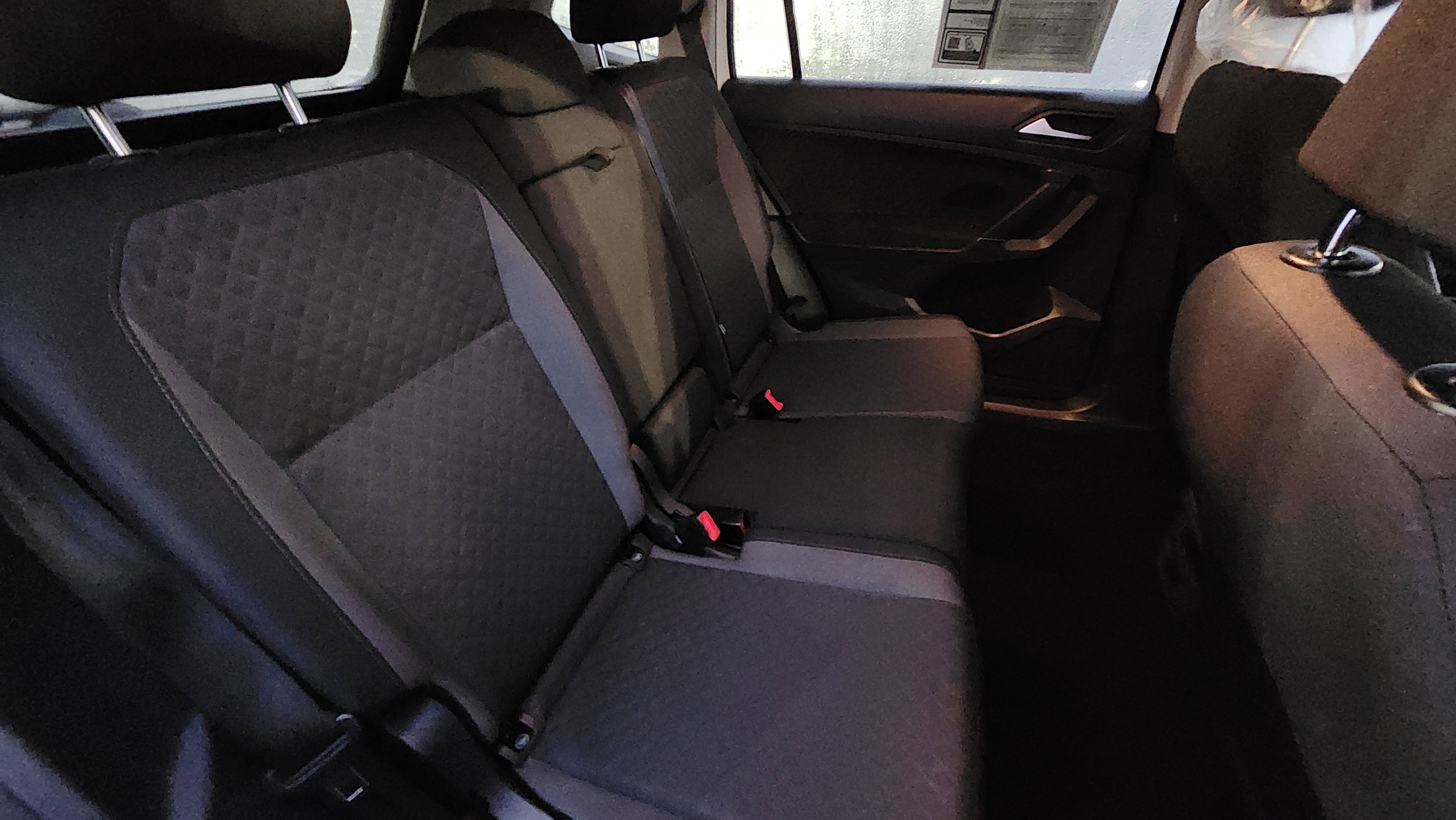 Used 2020 Volkswagen Tiguan S image 17