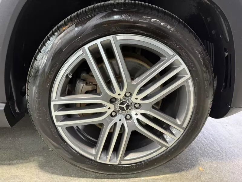 Used 2022 Mercedes-Benz GLS 450 4MATIC image 7