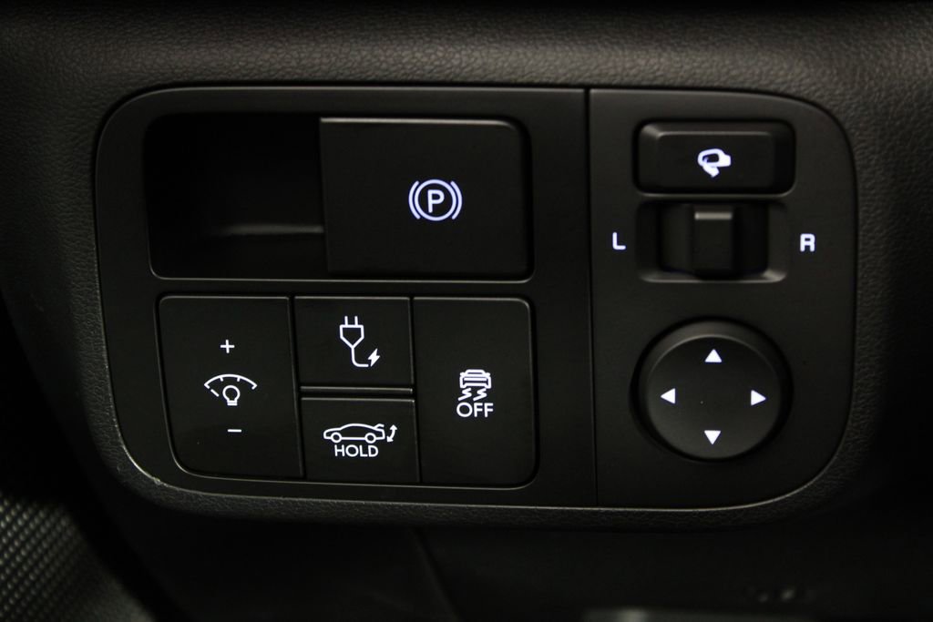 Certified 2025 Hyundai Ioniq 6 Limited image 25