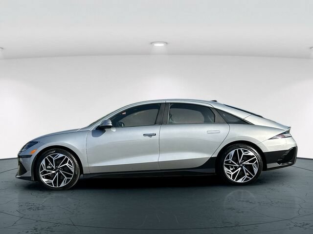 Used 2025 Hyundai Ioniq 6 SEL RWD image 3