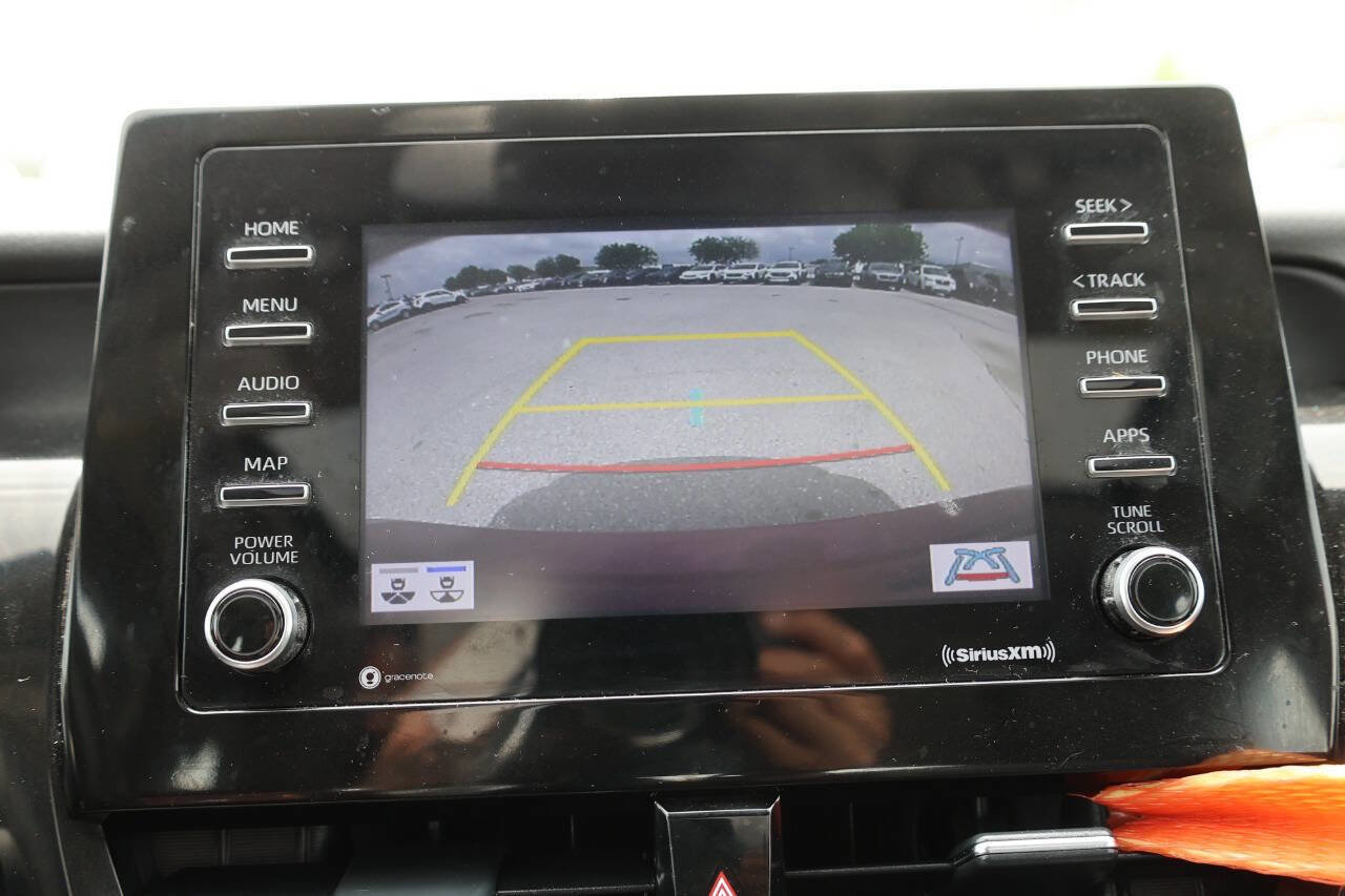 Used 2021 Toyota Camry SE w/ Cold Weather Package AWD/4WD image 22